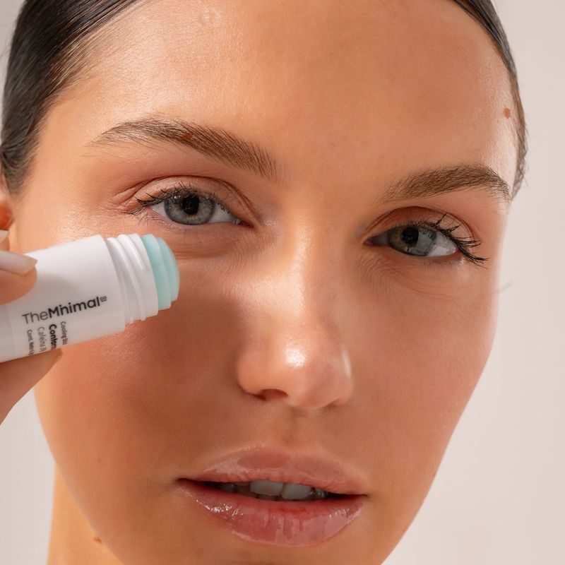 2_c7c70984f45b866782611381a3646db7